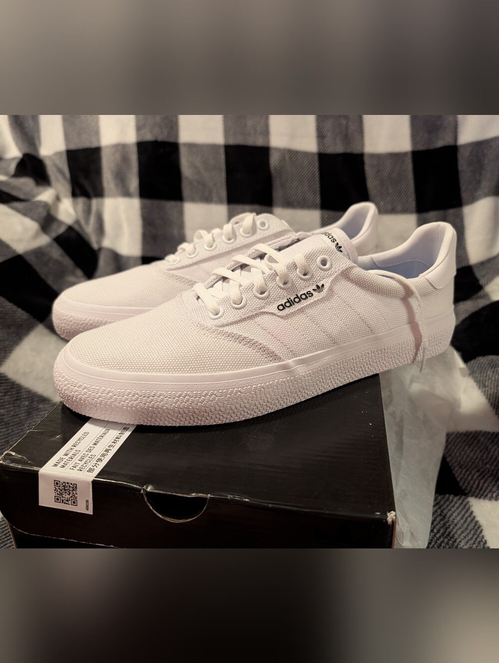 adidas 3MC White Women's 10.5 Men's 9.5